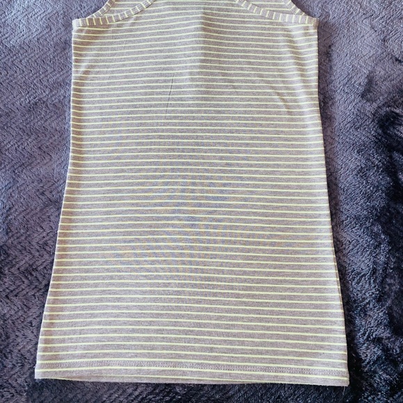 Move Tank Top - Picture 9 of 14